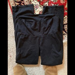 Motherhood yoga pant petite small